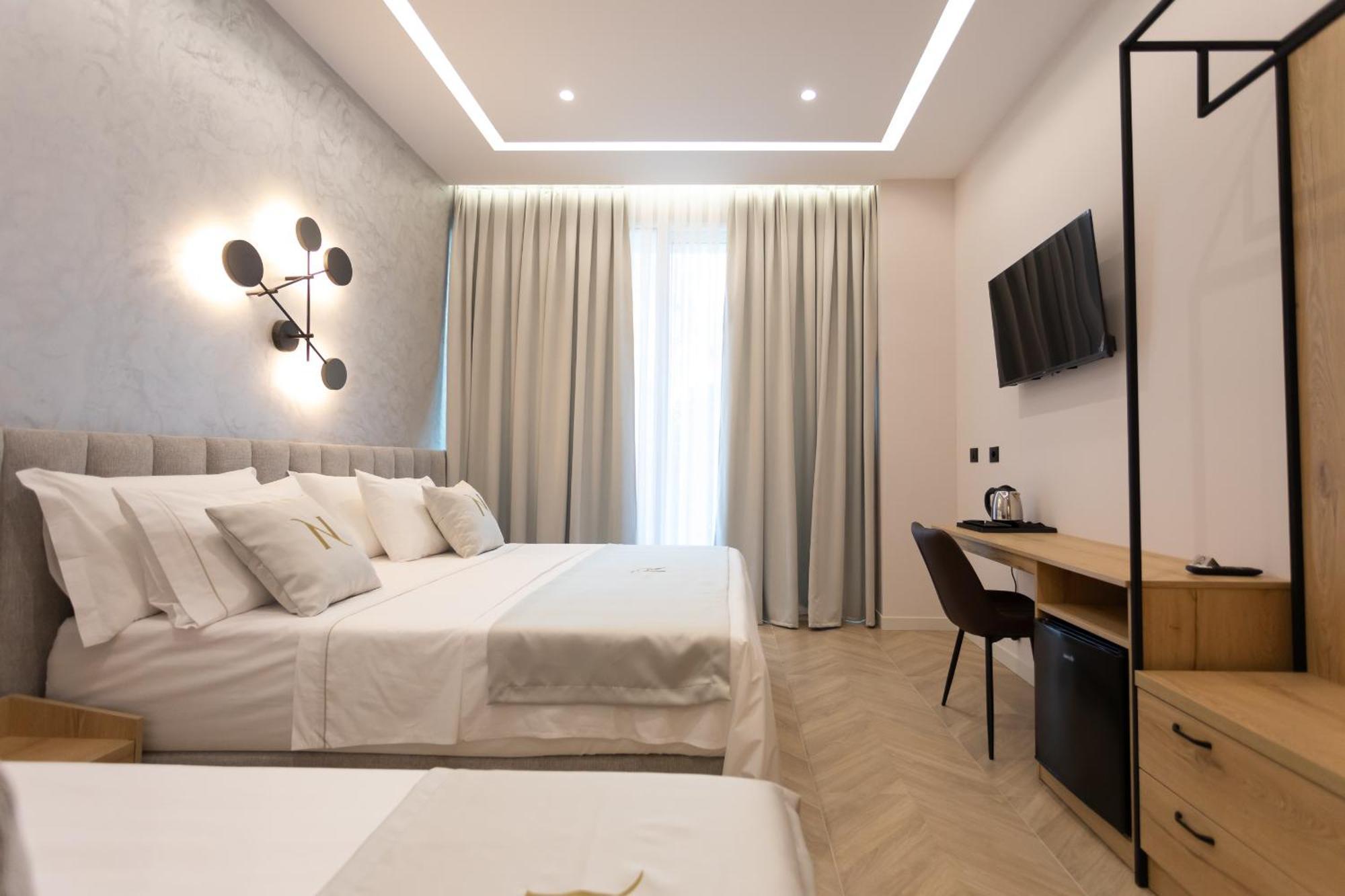 Nayel Hotel Durrës Exteriör bild