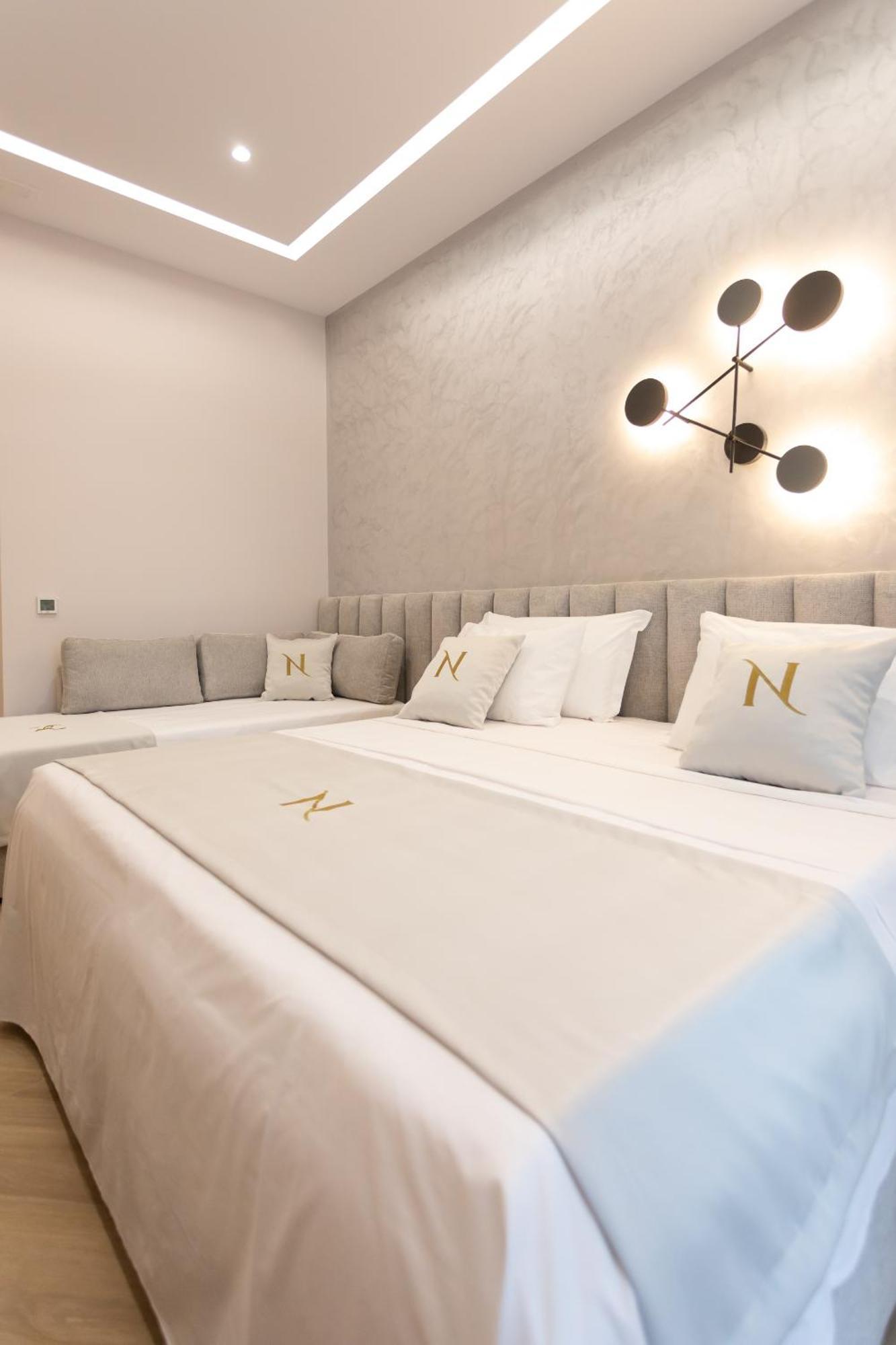 Nayel Hotel Durrës Exteriör bild
